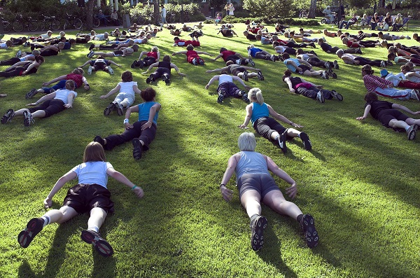 Jympa, salsa, yoga och zumba i Stadsparken i sommar